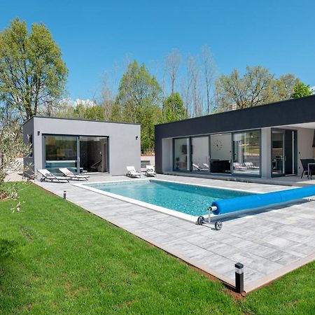 Green Luxury II With Heated Pool, Jacuzzi & Sauna Ruzici  외부 사진