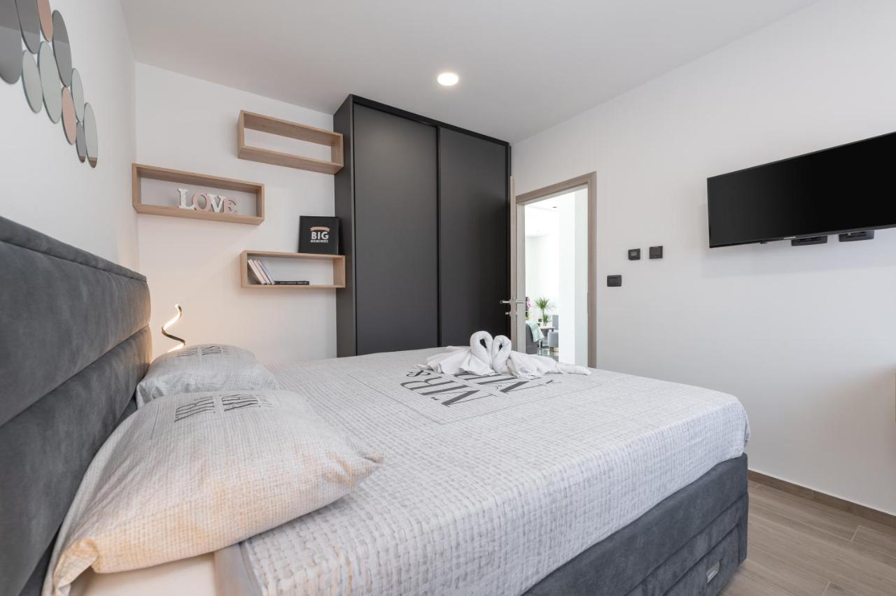 Green Luxury II With Heated Pool, Jacuzzi & Sauna Ruzici  외부 사진